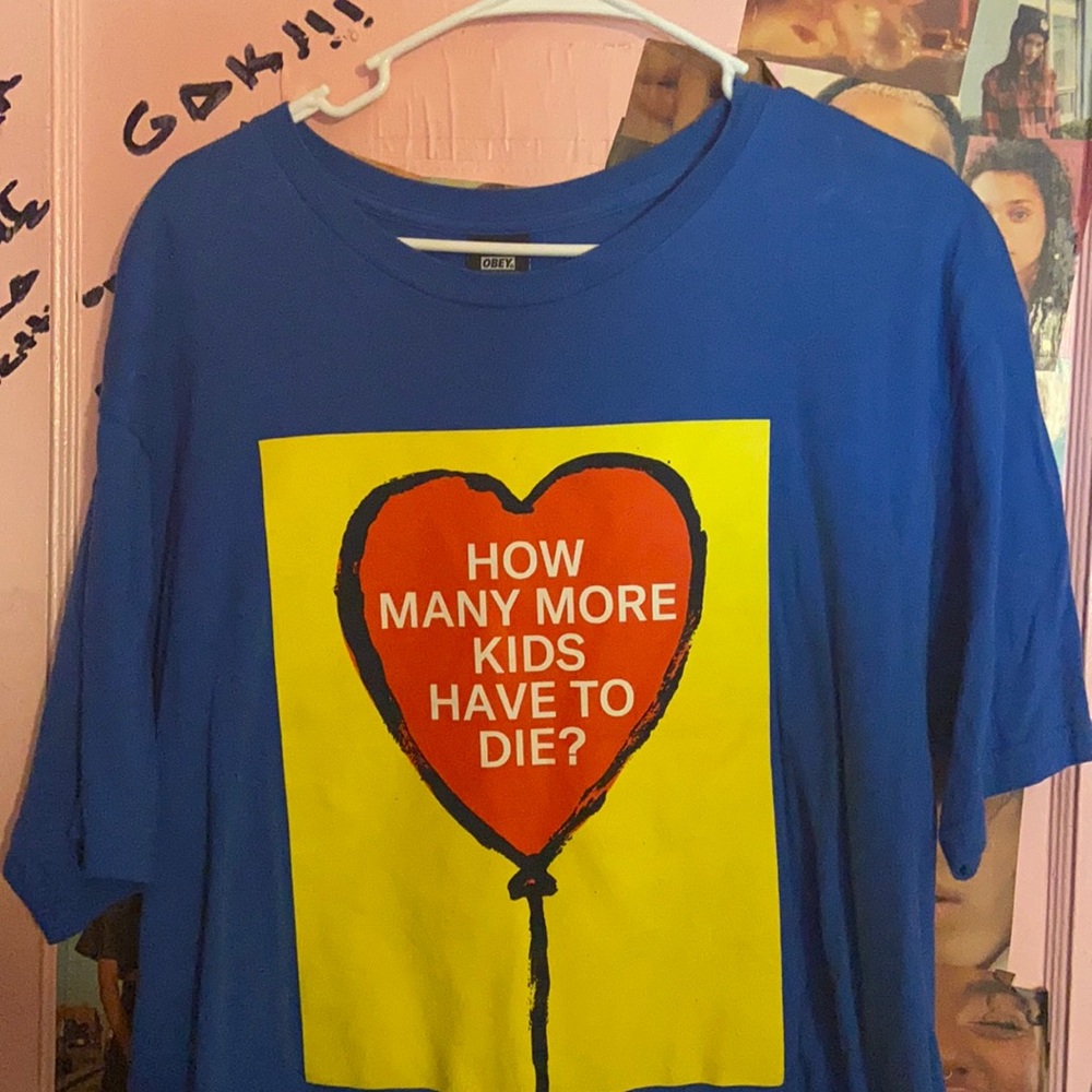OBEY “how many kids have to die?” Large blue shirt
